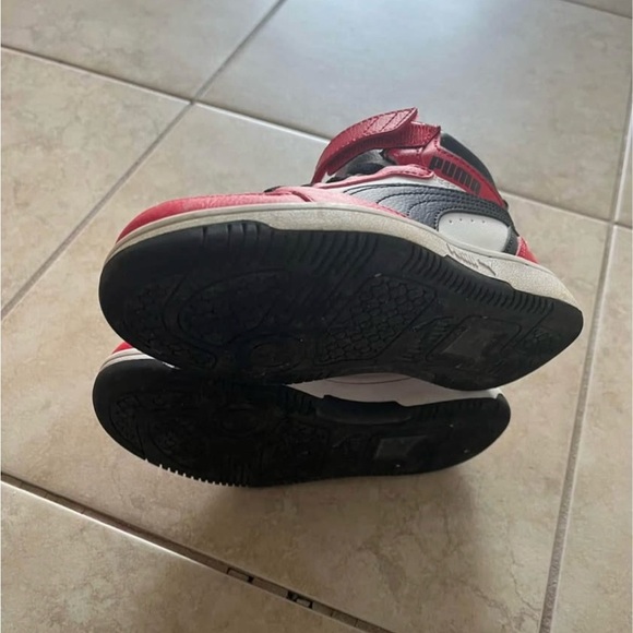 Puma Red and Black High-Top Sneakers Retro Style - Picture 2 of 3